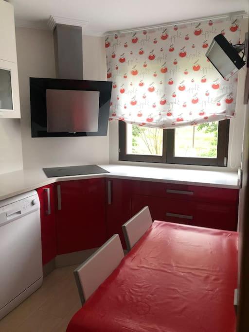 Apartamento Vivienda De Uso Turistico En El Corazon De Burgo Exterior foto